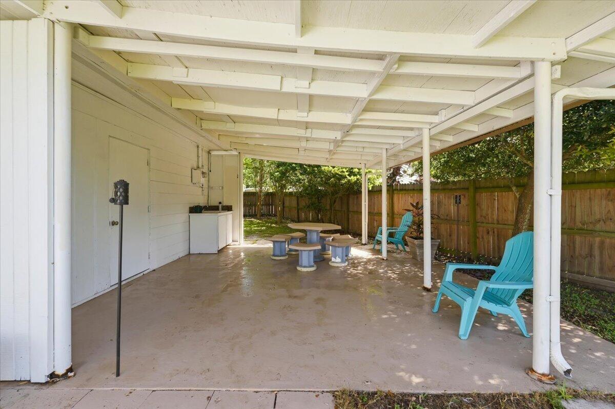 1408 New Jersey Road Lakeland, FL 33803 - Photo 43 of 58 46-Porch