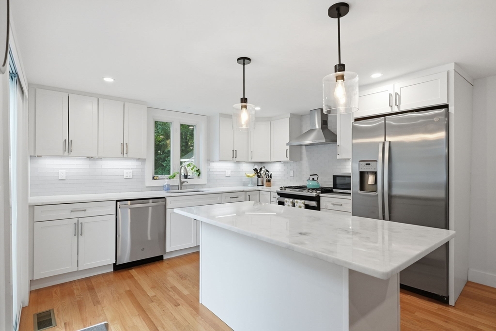 42 Messinger Street, Unit 42 Canton, MA 02021 - Photo 6 of 42