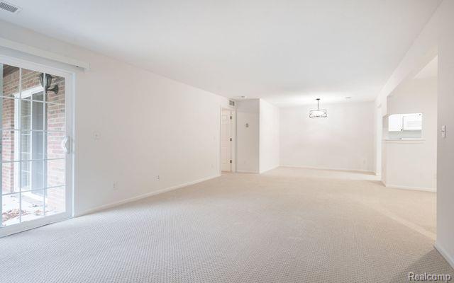 3630 Oakmonte Boulevard Rochester, MI 48306 - Photo 9 of 32