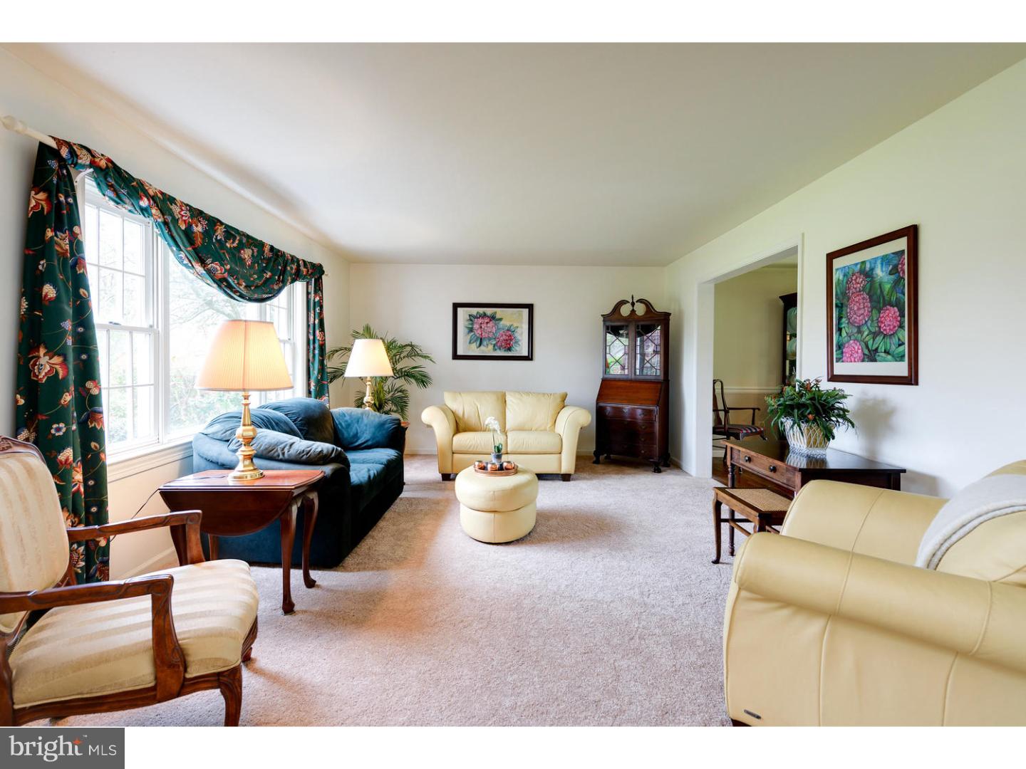 779 North Reeds Road Downingtown, PA 19335 - Photo 6 of 25 Living Room