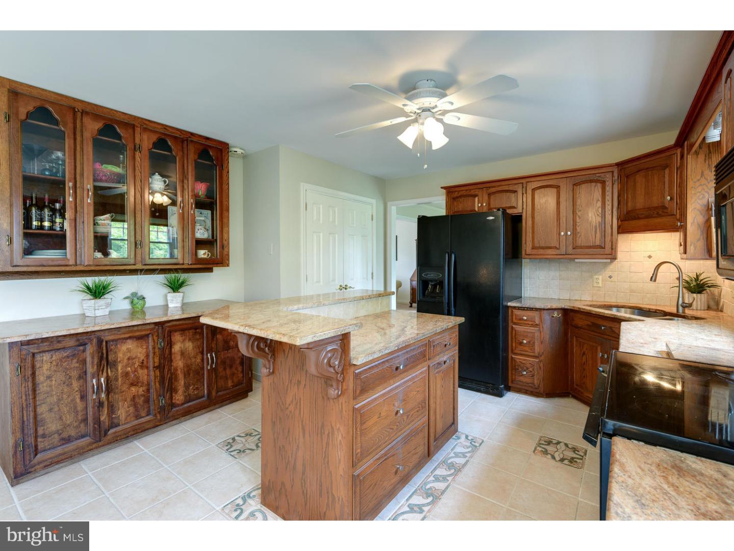 779 North Reeds Road Downingtown, PA 19335 - Photo 10 of 25 Kitchen