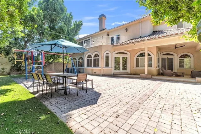 a view of a park with a tree