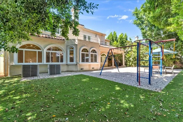 $9,995 | 5150 Teesdale Avenue, Valley Village, CA 91607