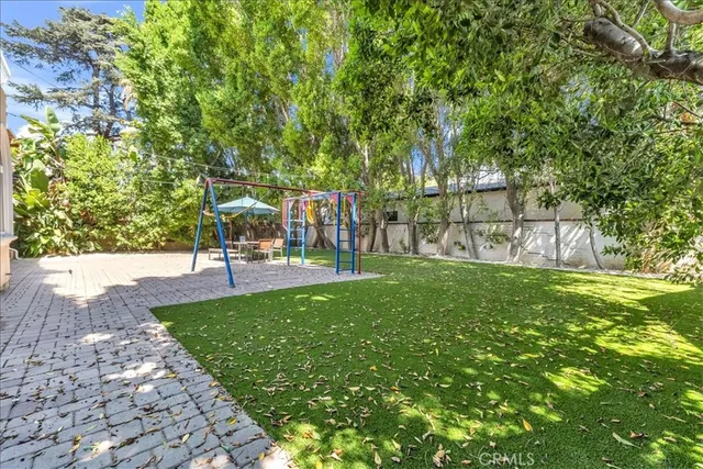 $9,995 | 5150 Teesdale Avenue, Valley Village, CA 91607