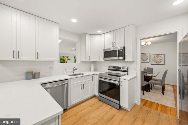 $800,000 | 10027 Whitefield Street, Fairfax, VA 22032