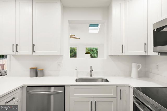 $800,000 | 10027 Whitefield Street, Fairfax, VA 22032