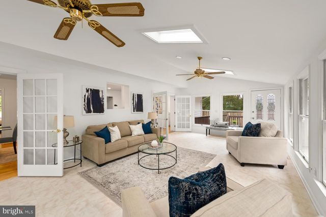 $800,000 | 10027 Whitefield Street, Fairfax, VA 22032