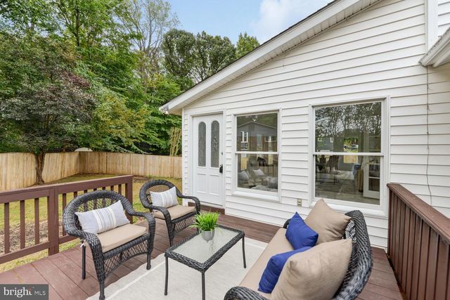 $800,000 | 10027 Whitefield Street, Fairfax, VA 22032