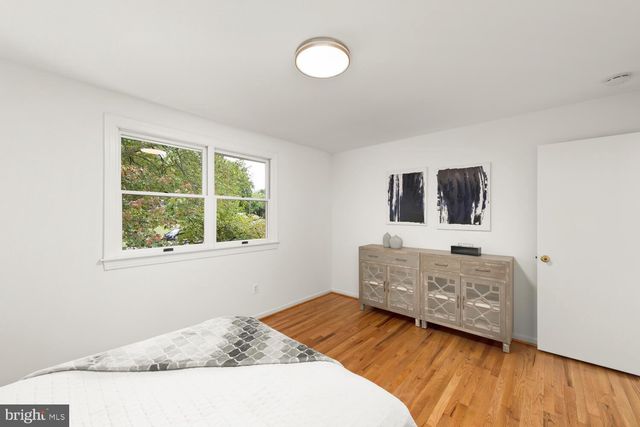 $800,000 | 10027 Whitefield Street, Fairfax, VA 22032