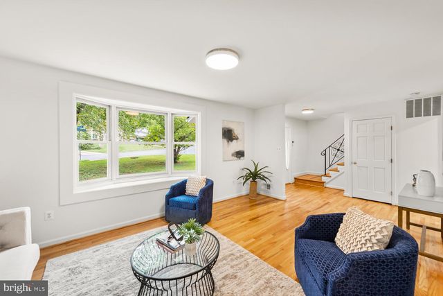 $800,000 | 10027 Whitefield Street, Fairfax, VA 22032