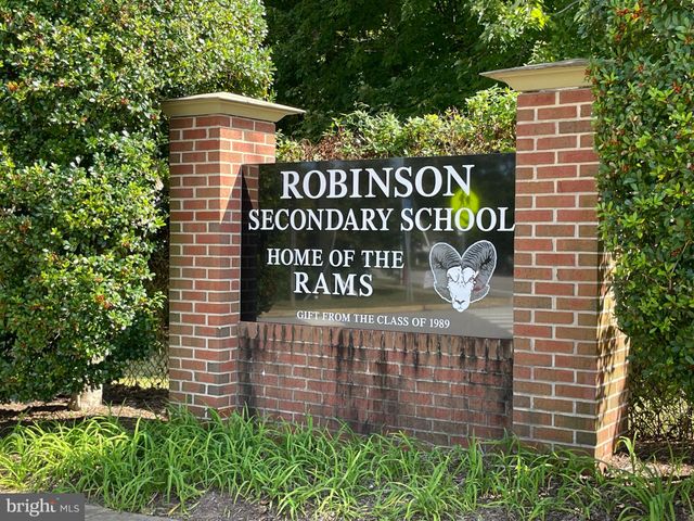 $800,000 | 10027 Whitefield Street, Fairfax, VA 22032