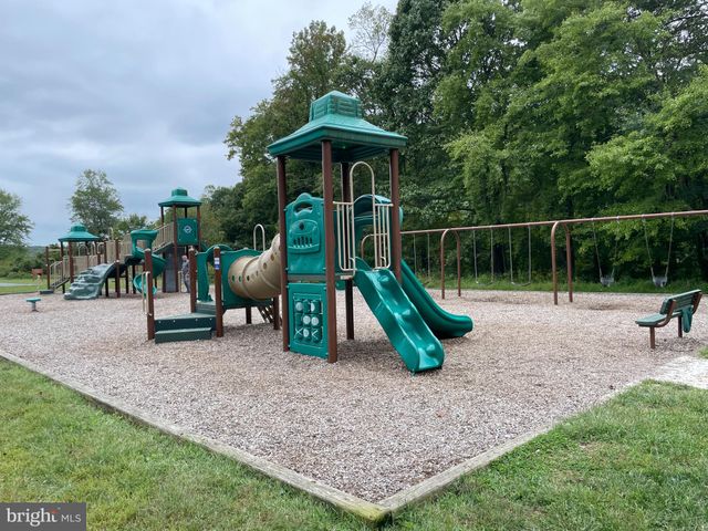 $800,000 | 10027 Whitefield Street, Fairfax, VA 22032