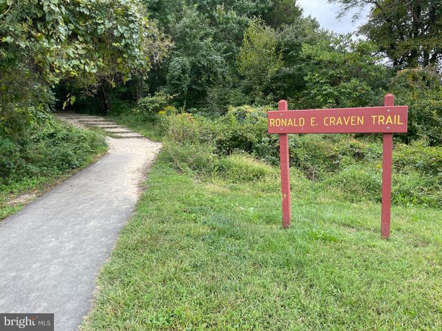 $800,000 | 10027 Whitefield Street, Fairfax, VA 22032