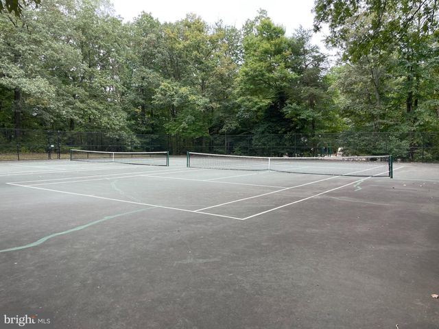 $800,000 | 10027 Whitefield Street, Fairfax, VA 22032