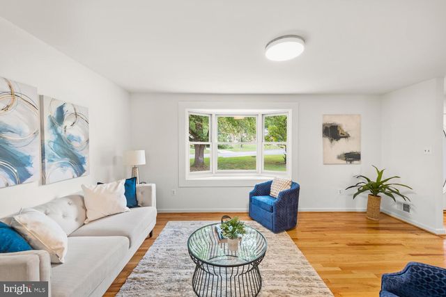 $800,000 | 10027 Whitefield Street, Fairfax, VA 22032