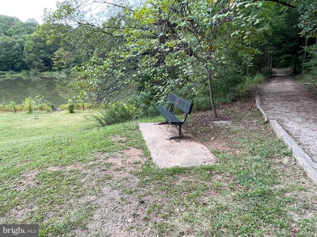 $800,000 | 10027 Whitefield Street, Fairfax, VA 22032