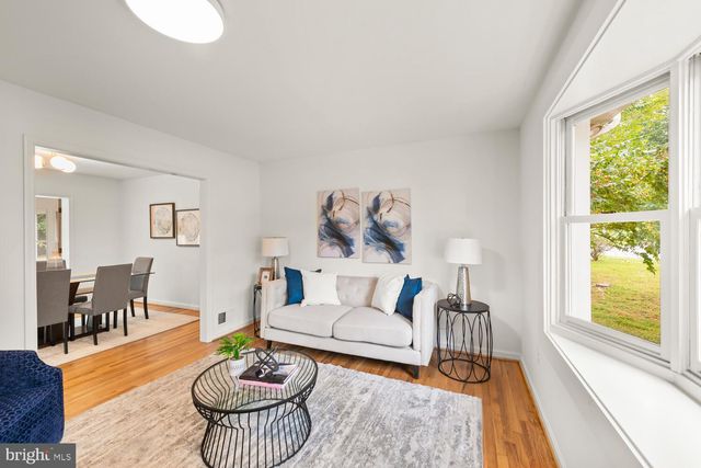 $800,000 | 10027 Whitefield Street, Fairfax, VA 22032