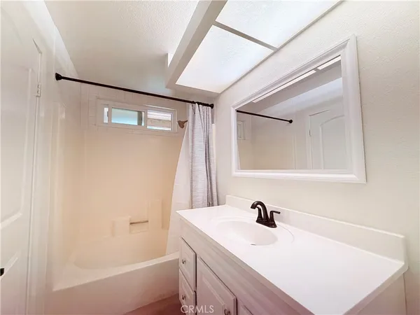 $3,650 | 27640 Quincy Street, Castaic, CA 91384