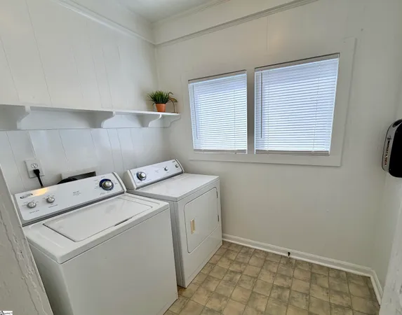$1,675 | 117 Hillcrest Circle, Greenville, SC 29609
