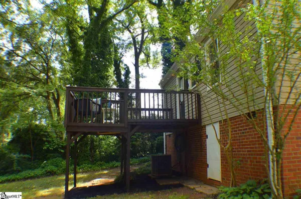 $1,675 | 117 Hillcrest Circle, Greenville, SC 29609