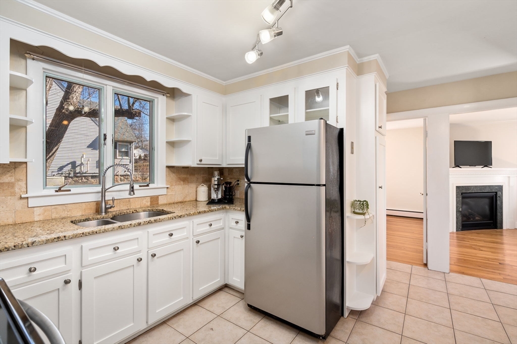 12 Pembrook Road North Andover, MA 01845 - Photo 9 of 30 Gallery Image 9