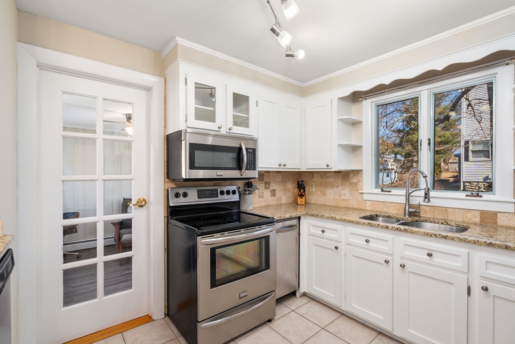 12 Pembrook Road North Andover, MA 01845 - Photo 10 of 30 Gallery Image 10