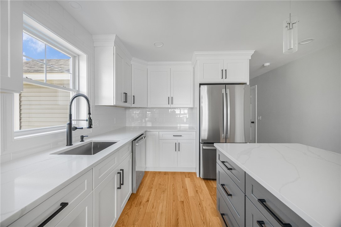 188 St Louis Avenue Woonsocket, RI 02895 - Photo 9 of 30