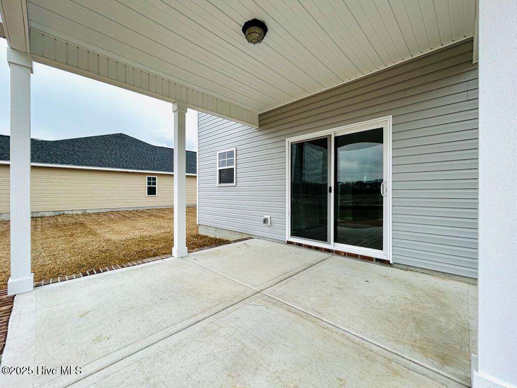 253 Browns Ferry Road Jacksonville, NC 28546 - Photo 7 of 52 SIMILAR PHOTO