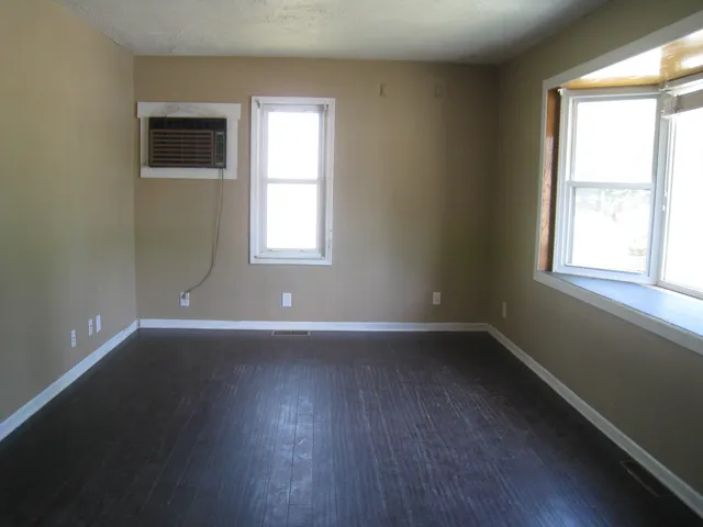 $169,900 | 91 Prospect Street Northwest, Sparta, MI 49345