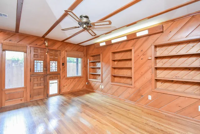 $374,900 | 3107 Myatt Lane, El Campo, TX 77437