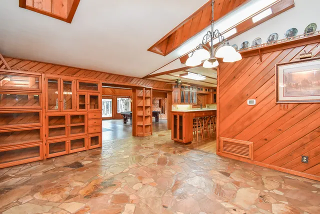 $374,900 | 3107 Myatt Lane, El Campo, TX 77437