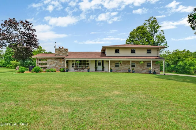 $500,000 | 964 Joe Tabor Road, Crossville, TN 38571