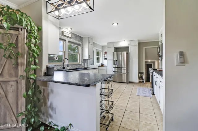 $500,000 | 964 Joe Tabor Road, Crossville, TN 38571