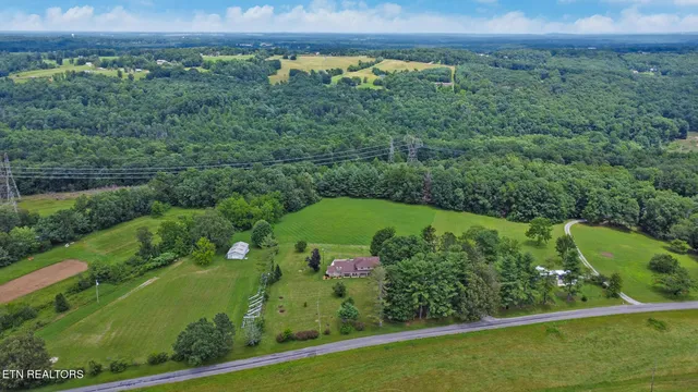 $500,000 | 964 Joe Tabor Road, Crossville, TN 38571