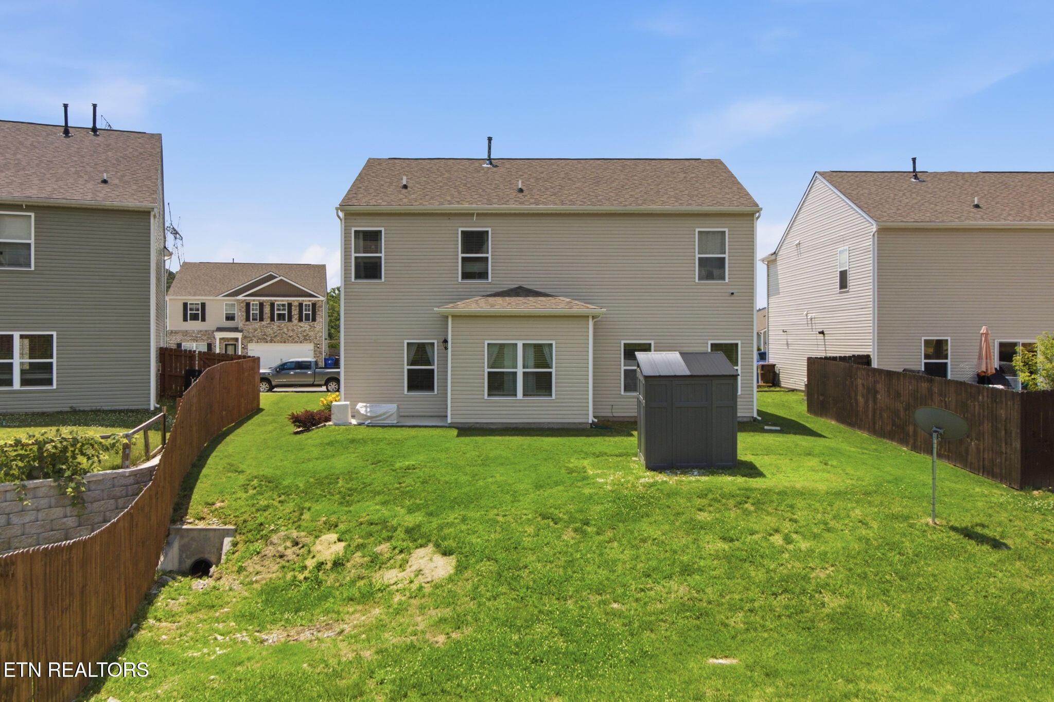 217 Ibis Loop Oak Ridge, TN 37830 - Photo 4 of 26 5-web-or-mls-DZ3A4402