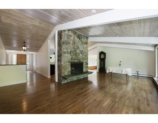 3 Overledge Road Manchester, MA 01944 - Photo 4 of 28 Gallery Image 4