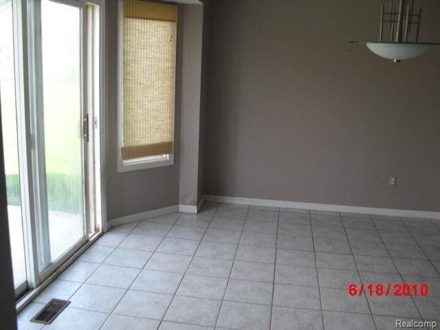 3556 Cascade Circle Rochester, MI 48307 - Photo 13 of 25 3556 cascade (20)