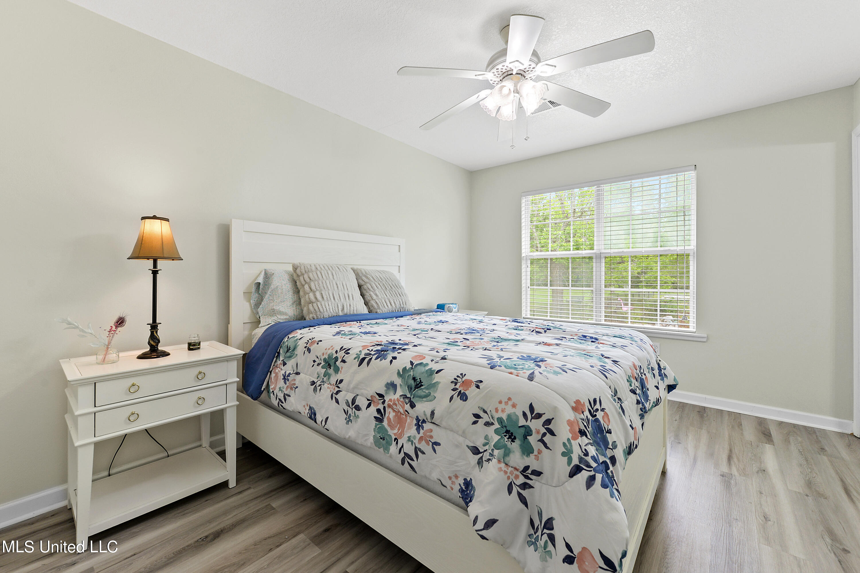 16116 Race Track Road Biloxi, MS 39532 - Photo 20 of 25 second bedroom for Racetrac