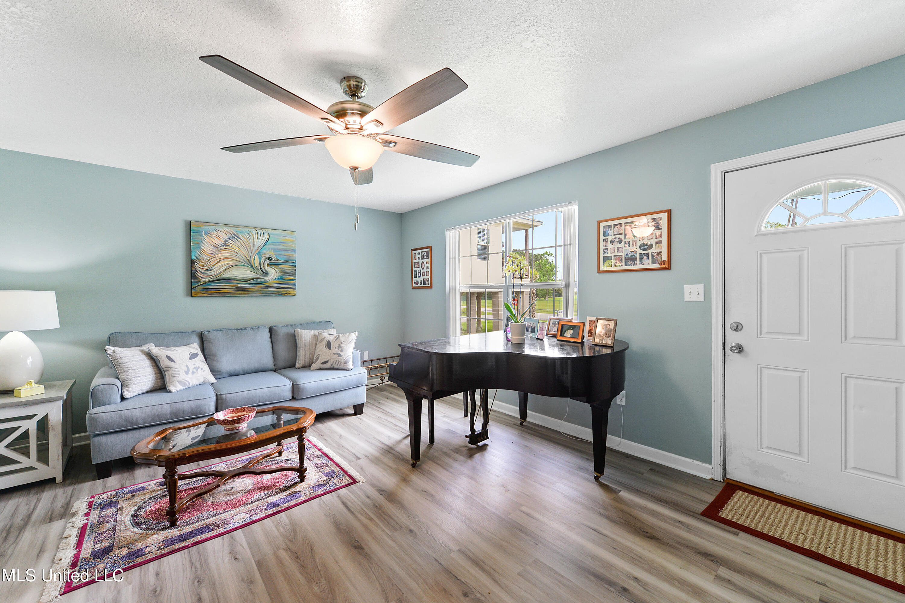 16116 Race Track Road Biloxi, MS 39532 - Photo 7 of 25 Living Room on RT 4