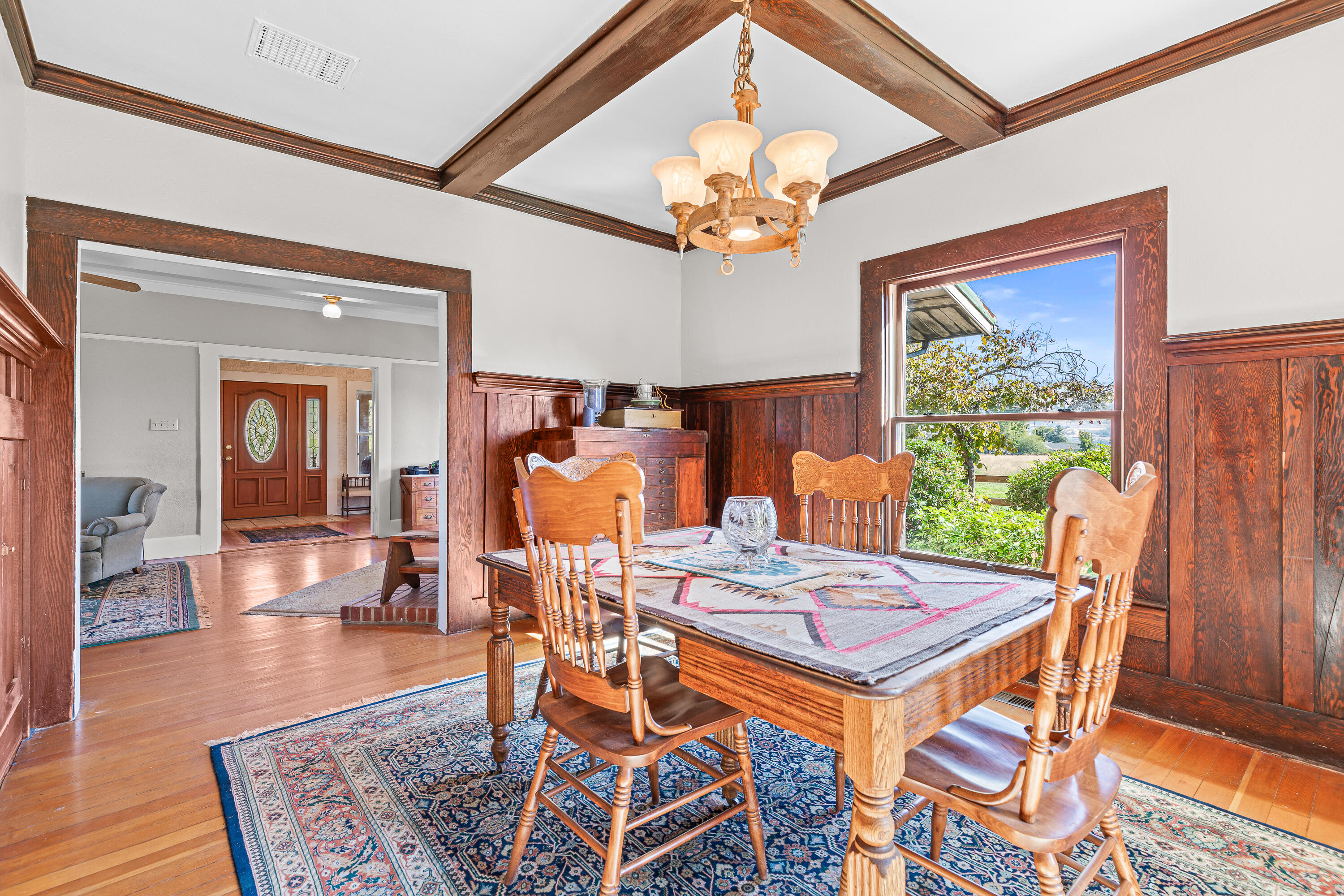 1593 Pioneer Road Talent, OR 97540 - Photo 14 of 50 1593 Pioneer Road, Talent, OR 97540
