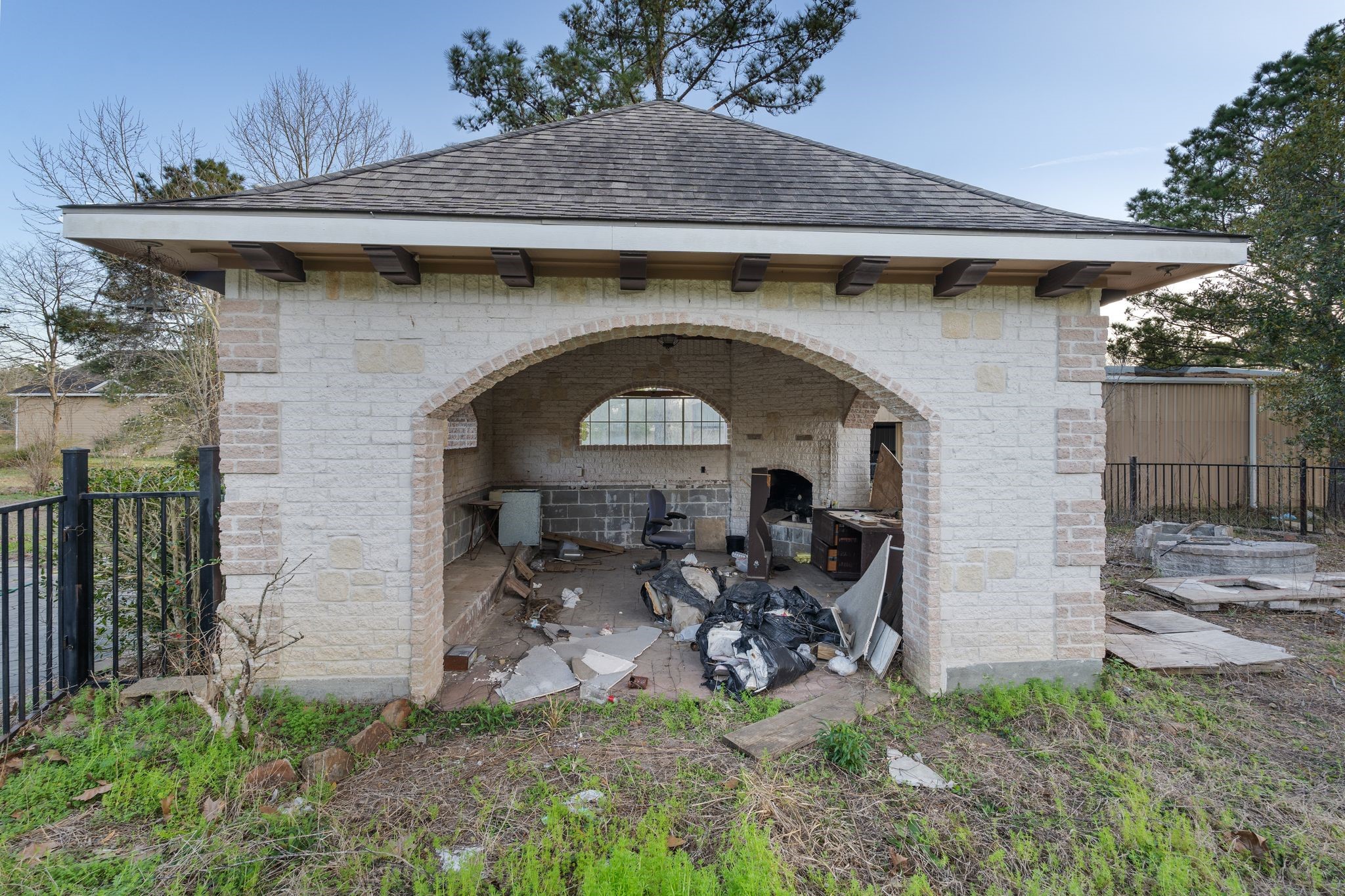 2394 Crockett Martin Road Conroe, TX 77306 - Photo 17 of 32