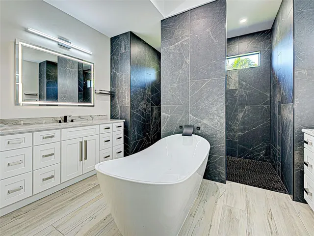 $4,500 | 3692 Shawnee Terrace, North Port, FL 34286