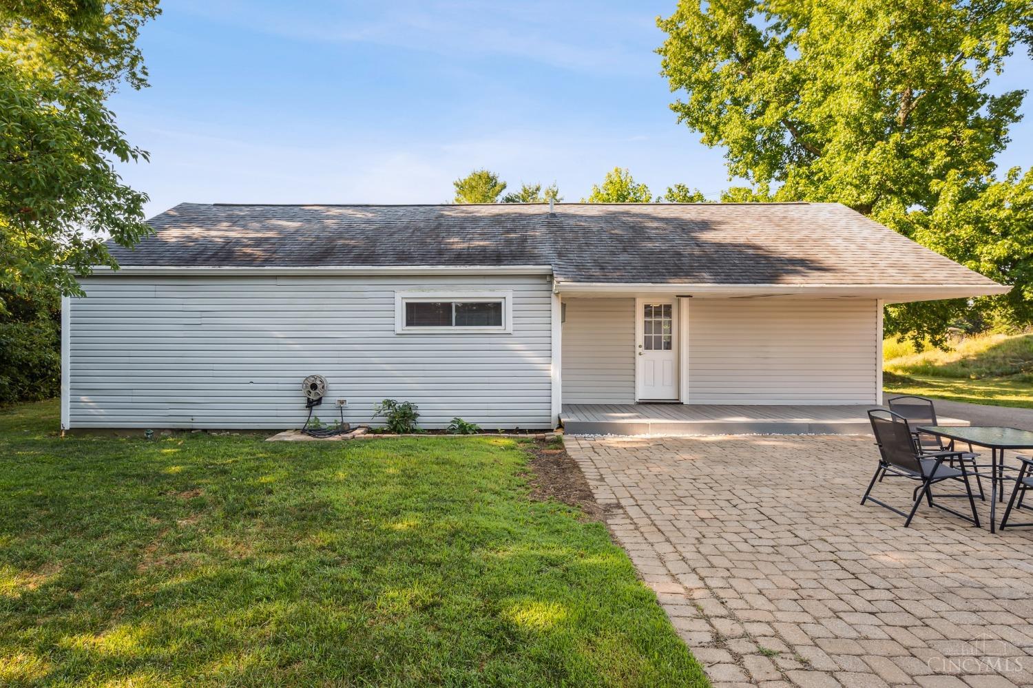 1062 Locust Corner Road Cincinnati, OH 45245 - Photo 1 of 35 Gallery Image 1