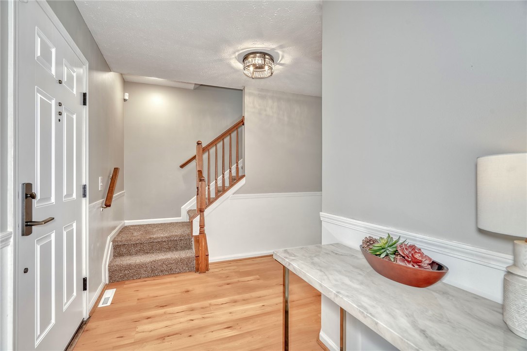 652 Beaver Creek Road Macedon, NY 14502 - Photo 10 of 47