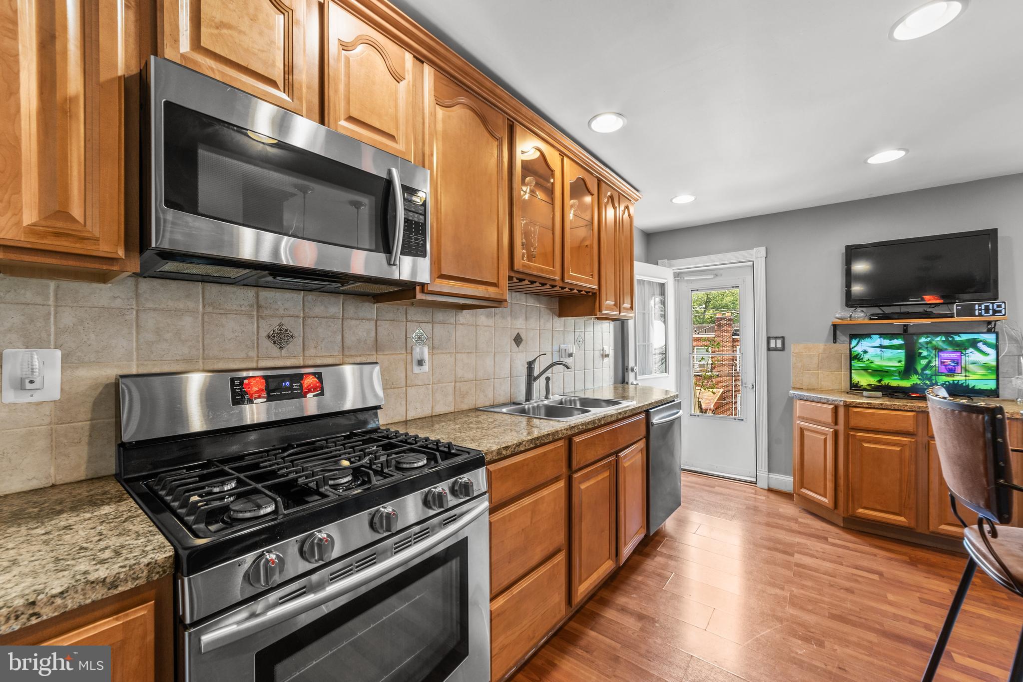 916 North Rosedale Street Baltimore, MD 21216 - Photo 6 of 30 Gallery Image 6