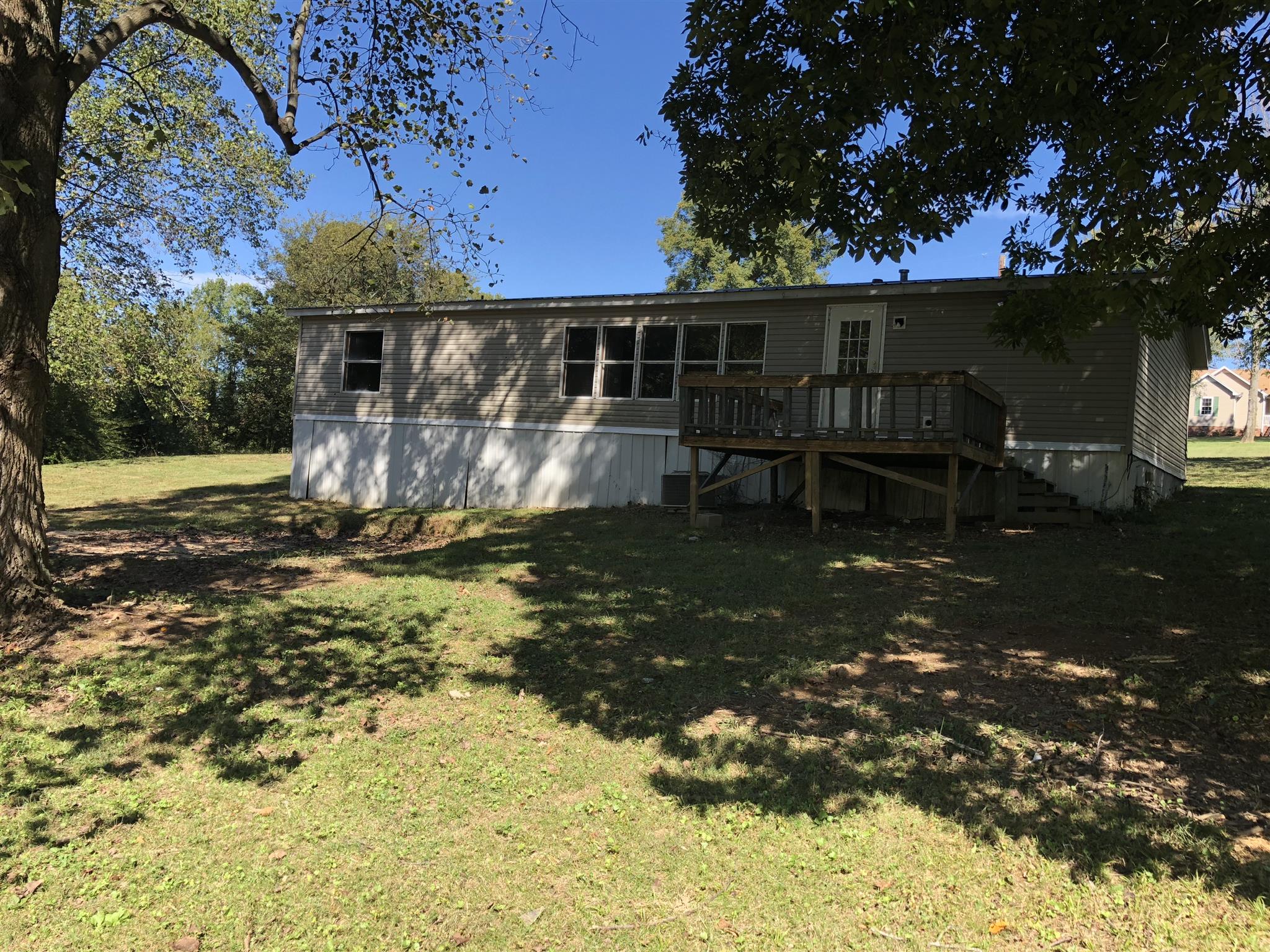 173 Roberts Road Portland, TN 37148 - Photo 4 of 7 a view of house with backyard space