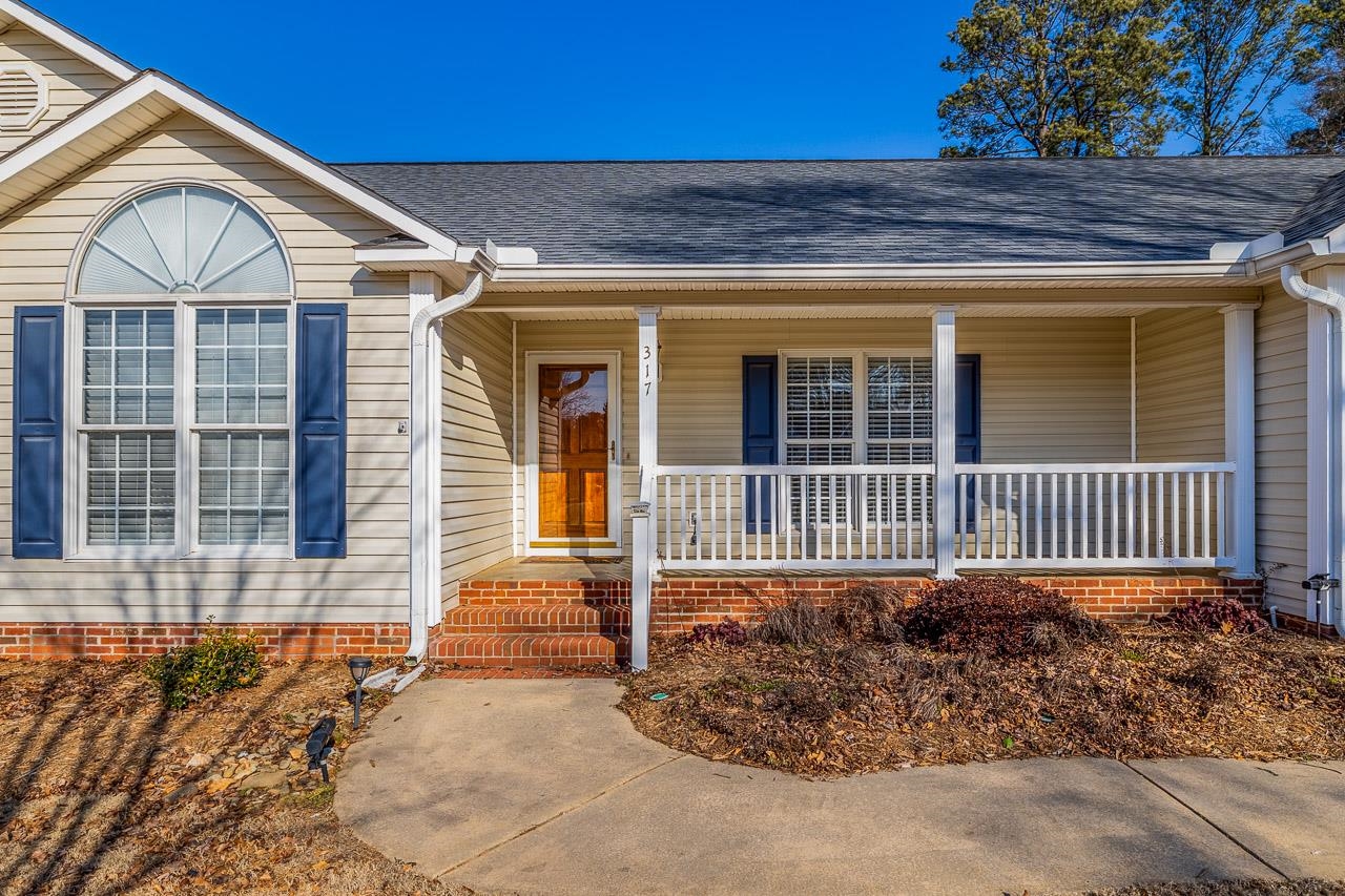 317 Carmichael Court Boiling Springs, SC 29316 - Photo 5 of 44