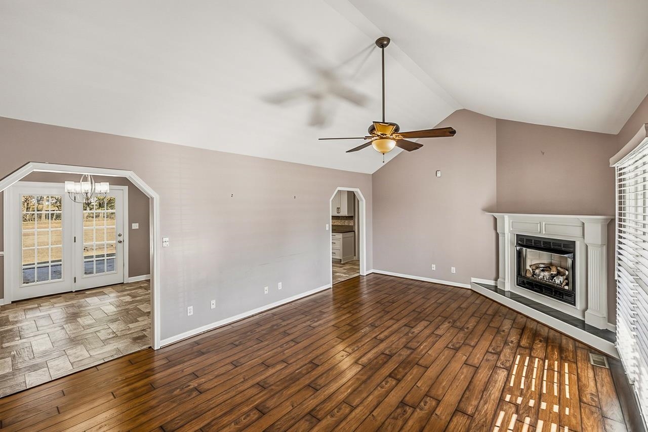 317 Carmichael Court Boiling Springs, SC 29316 - Photo 7 of 44