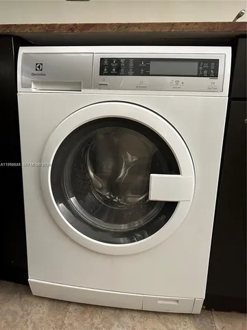 $5,400 | 1500 Bay Road, Unit 116S, Miami Beach, FL 33139