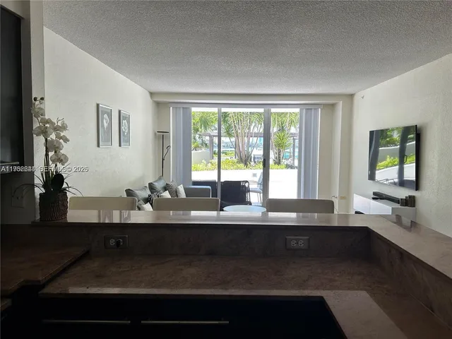 $5,400 | 1500 Bay Road, Unit 116S, Miami Beach, FL 33139